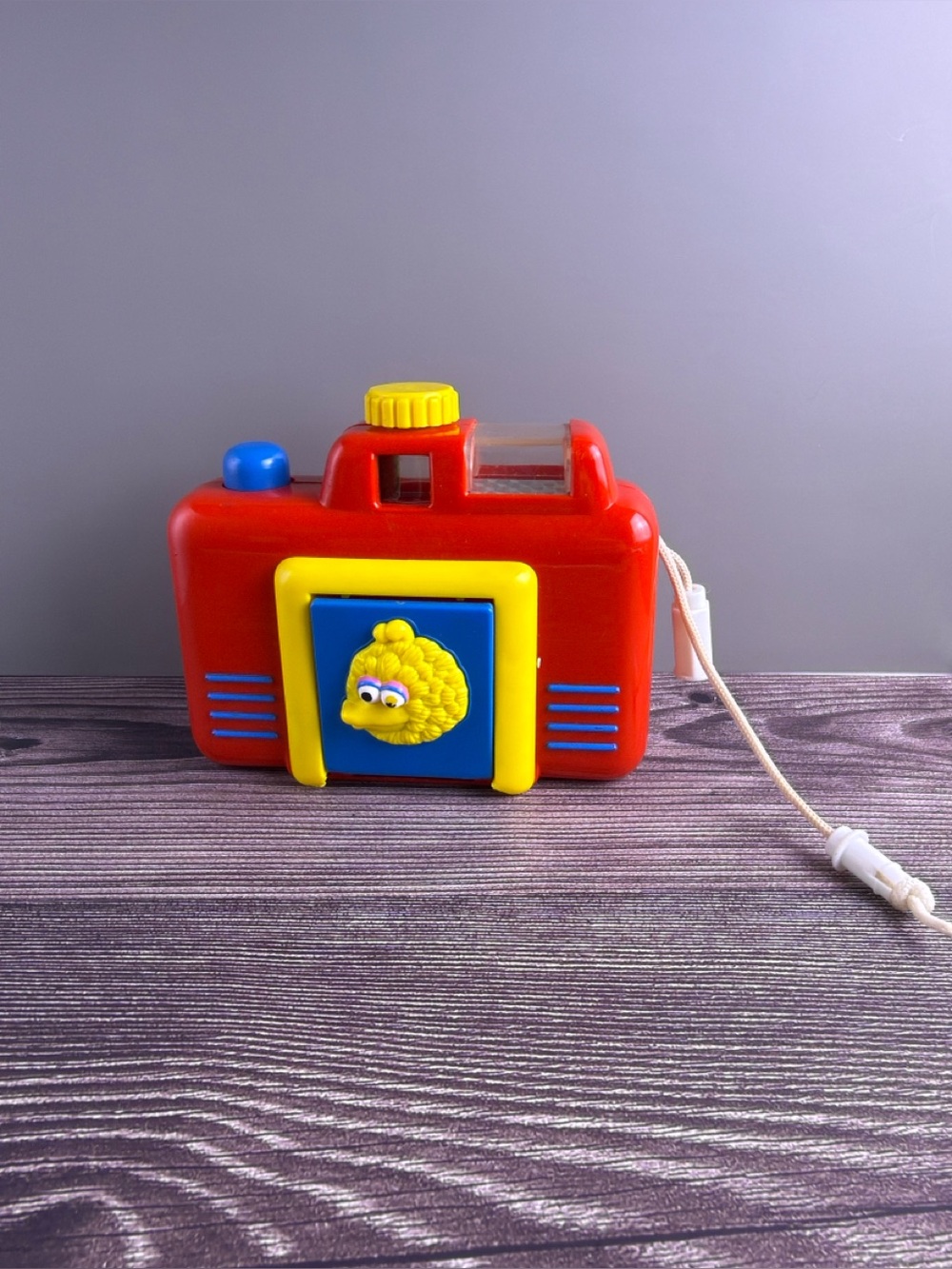 Vintage 1980s Sesame Street Big Bird Pop Out Toy Camera Illco